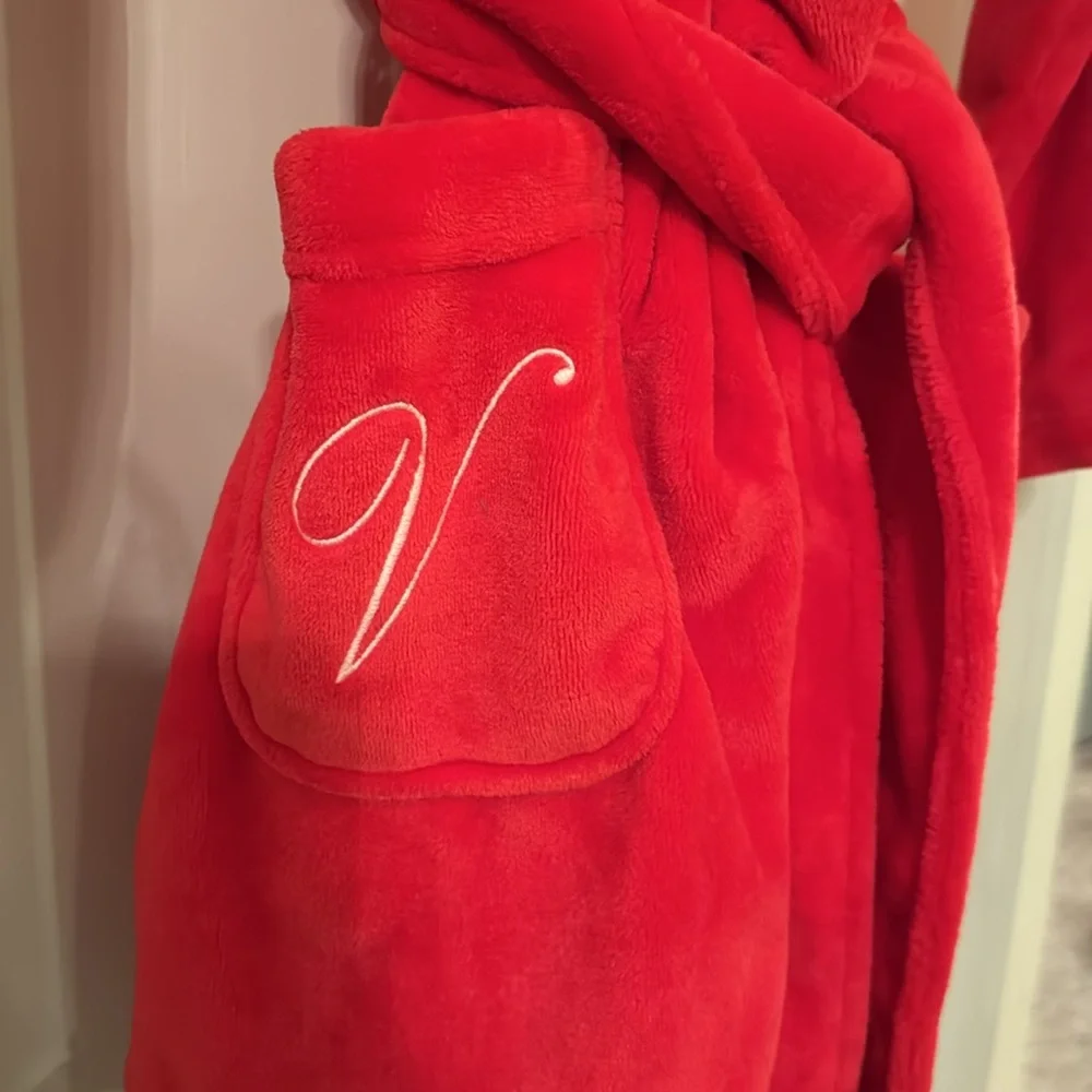 Cozy Red Robe - Picture 4 of 8